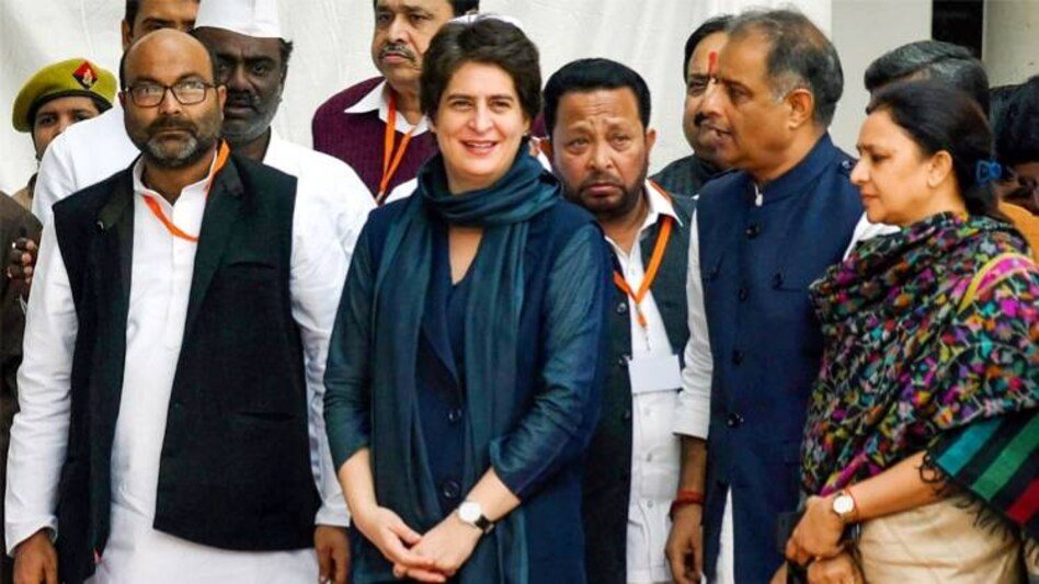 UP विस चुनाव 2022: प्रियंका गांधी आईं एक्शन में, वरिष्ठ कांग्रेस नेताओं के साथ की बैठक